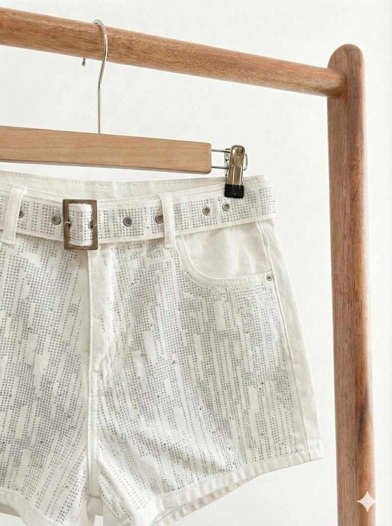 Short brillo con cinturón