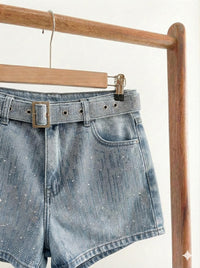 Short brillo con cinturón